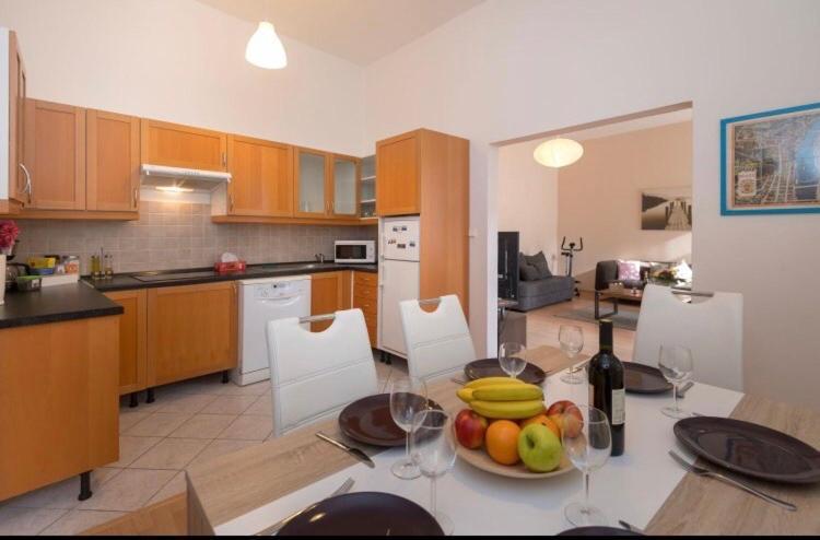 Apartment Stepanska Πράγα Εξωτερικό φωτογραφία